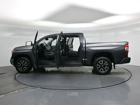 Used 2018 Toyota Tundra SR5 w/ TRD Off Road Package image 37