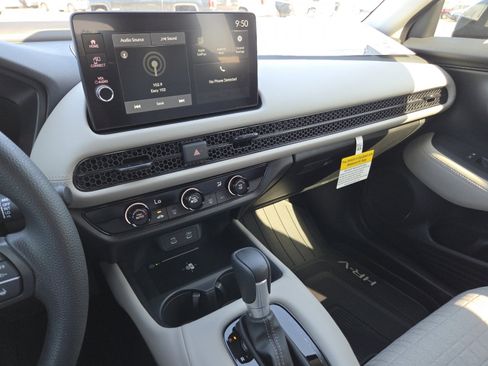New 2026 Honda HR-V LX image 28