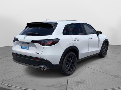 Certified 2025 Honda HR-V Sport image 3