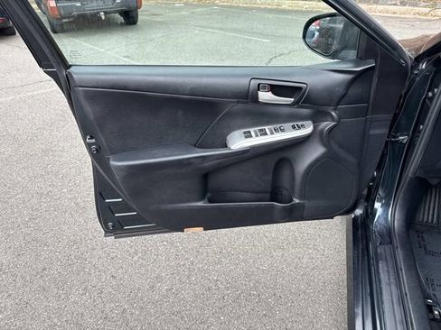 Used 2012 Toyota Camry SE image 13