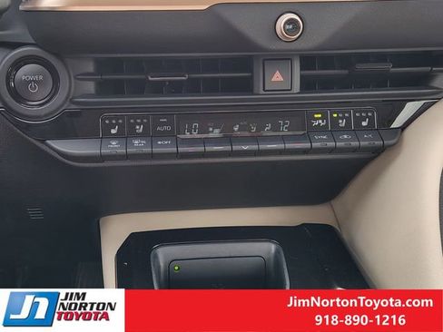 Used 2024 Toyota Crown Limited image 22