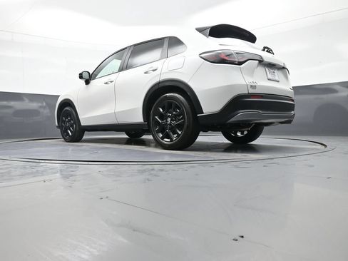 Used 2025 Honda HR-V Sport image 30