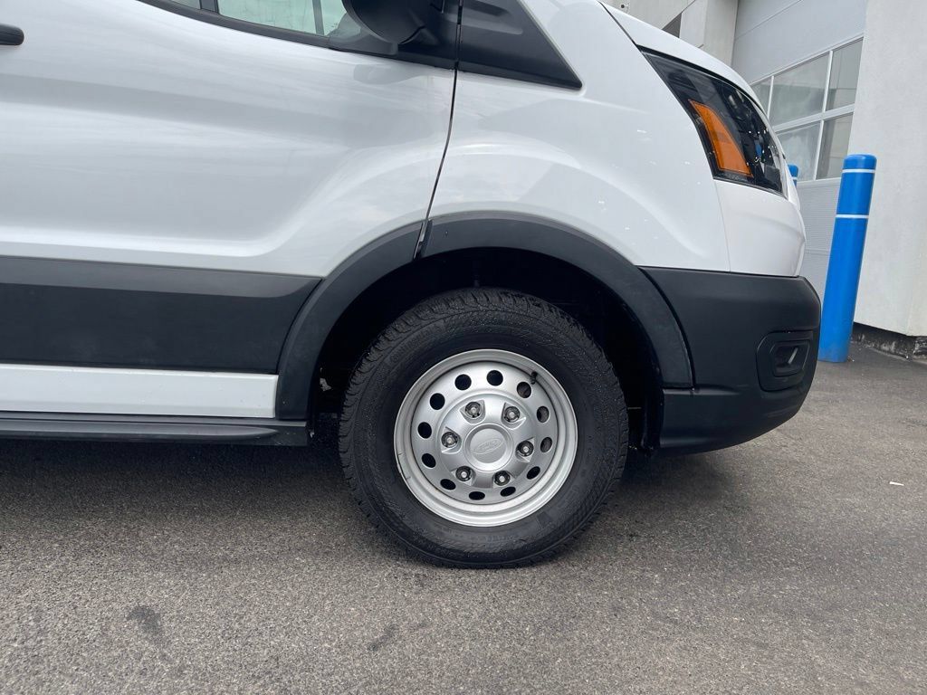 Used 2024 Ford Transit 250 148 Medium Roof Extended AWD w/ Load Area Protection Package image 10