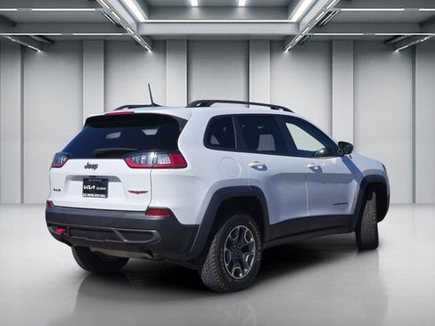 Used 2021 Jeep Cherokee Trailhawk AWD/4WD image 4