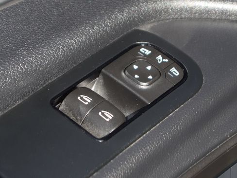 Used 2021 Mercedes-Benz Sprinter 2500 image 26