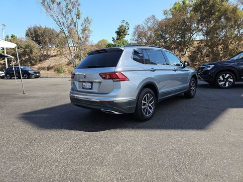 Used 2020 Volkswagen Tiguan SE FWD image 5