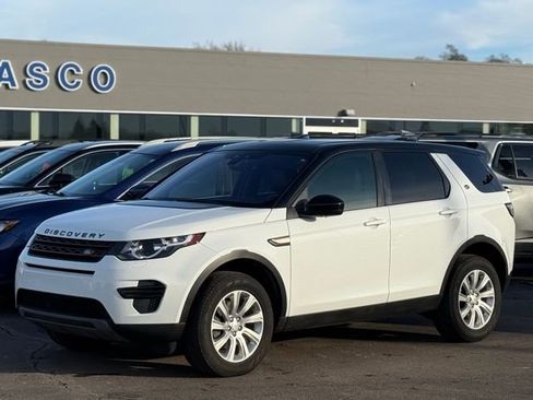 Used 2018 Land Rover Discovery Sport SE image 29