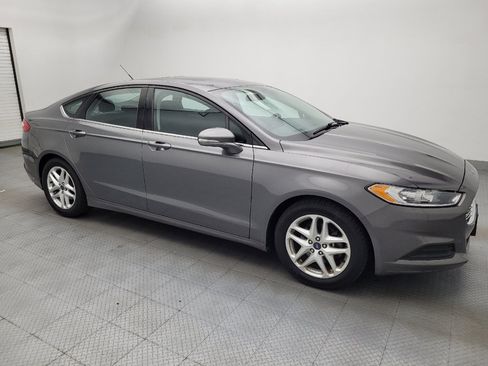 Used 2014 Ford Fusion SE FWD image 11