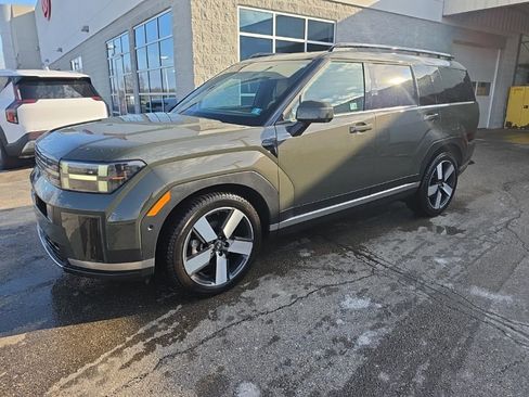 Used 2025 Hyundai Santa Fe Limited image 2