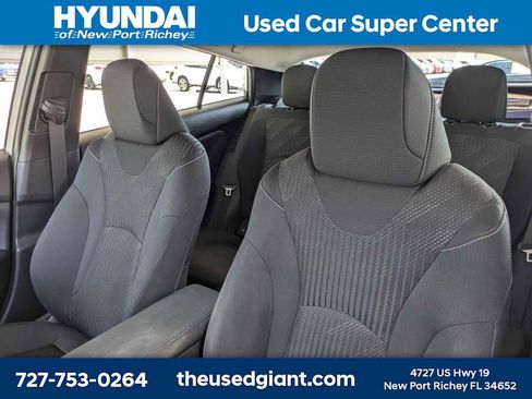 Used 2022 Toyota Prius Prime LE image 7