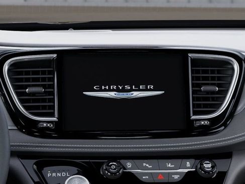 New 2026 Chrysler Pacifica Limited w/ Uconnect Theater Family Group image 18