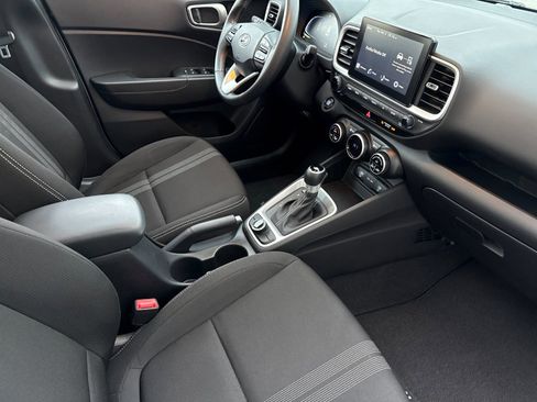 Certified 2024 Hyundai Venue SEL image 16