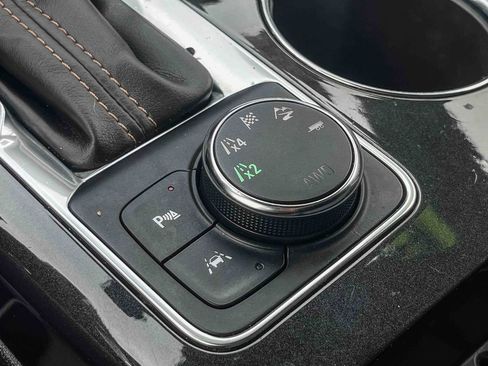 Used 2019 Chevrolet Blazer Premier w/ Sun and Wheels Package image 31