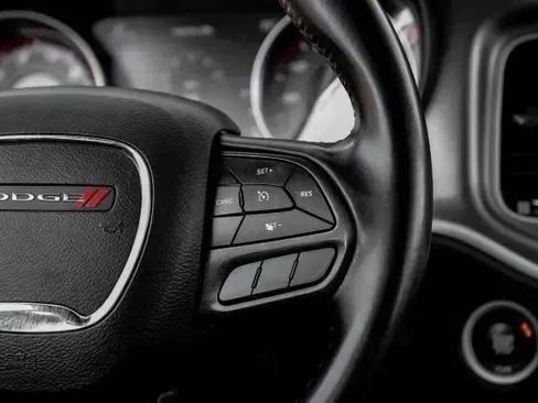 Used 2022 Dodge Charger SXT RWD image 29