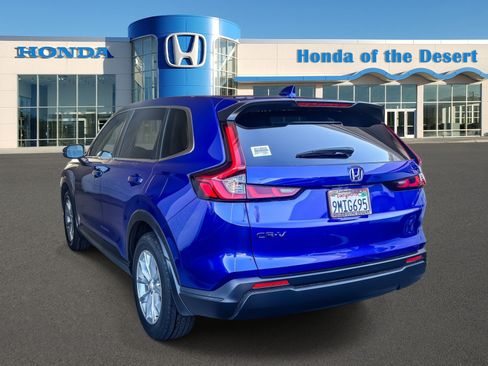 Used 2024 Honda CR-V EX image 3