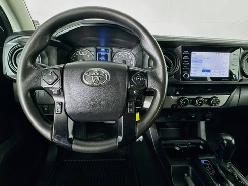 Used 2022 Toyota Tacoma SR RWD image 10