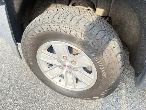 Used 2017 GMC Sierra 1500 SLE w/ SLE Value Package AWD/4WD image 19