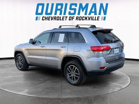 Used 2019 Jeep Grand Cherokee Laredo w/ Laredo X Package image 4