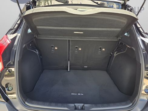 Used 2020 Nissan Kicks SV FWD image 13