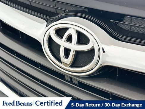 Used 2016 Toyota Highlander XLE AWD/4WD image 30