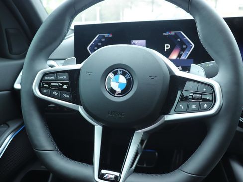 Used 2026 BMW 330i Sedan w/ M Sport Package image 27