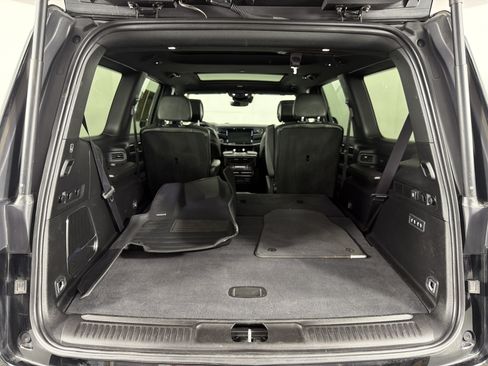 Used 2022 Jeep Wagoneer Series III w/ Premium Group I AWD/4WD image 29