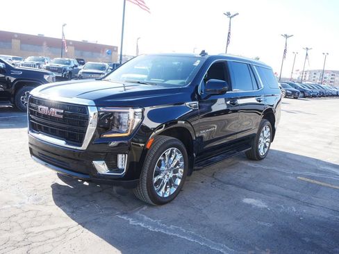 Used 2024 GMC Yukon SLE image 4