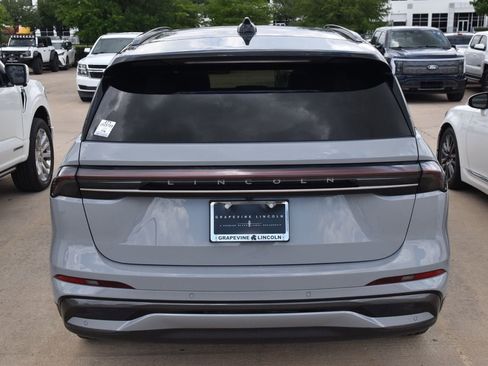 Used 2026 Lincoln Nautilus Reserve w/ Jet Appearance Package AWD/4WD image 6