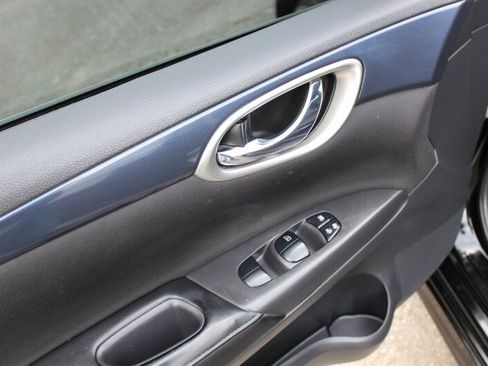 Used 2019 Nissan Sentra SR image 11