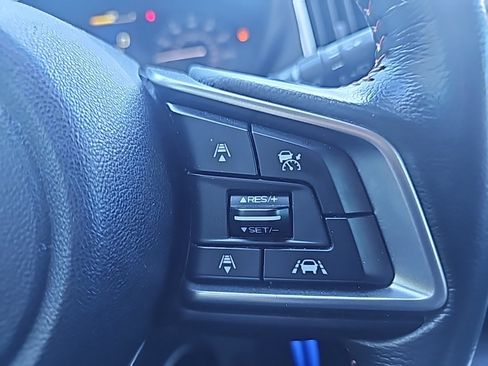 Used 2018 Subaru Crosstrek 2.0i Premium w/ Eyesight System image 9