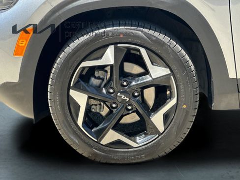 Certified 2024 Kia Seltos EX FWD image 26