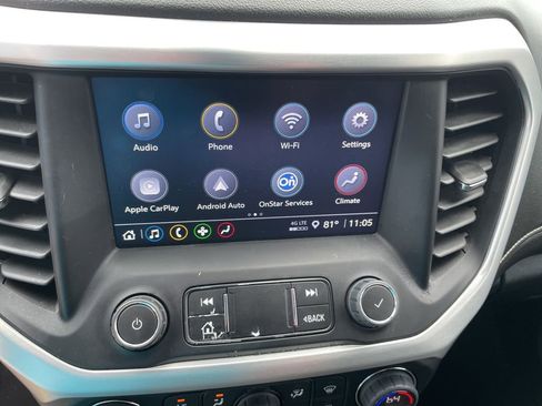 Used 2023 GMC Acadia SLE FWD image 11