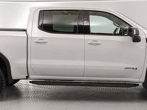 Used 2021 GMC Sierra 1500 AT4 w/ AT4 Value Package AWD/4WD image 2