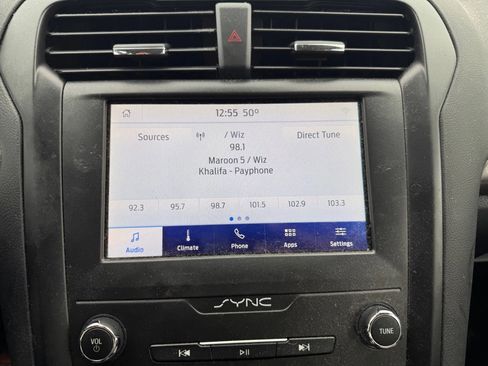 Used 2020 Ford Fusion SE w/ Equipment Group 151A image 15