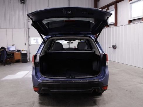 Used 2023 Subaru Forester Premium image 21
