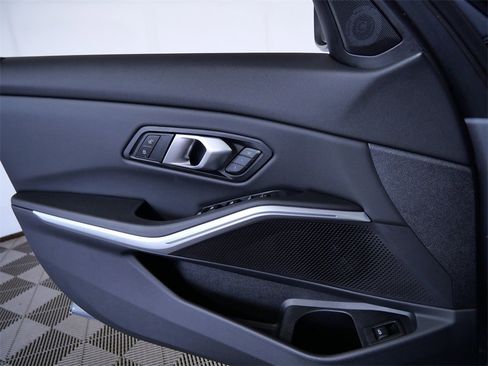 Used 2025 BMW 330i xDrive Sedan image 30