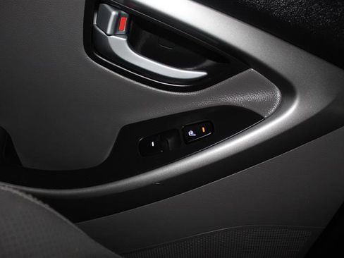 Used 2014 Hyundai Elantra Limited FWD image 31