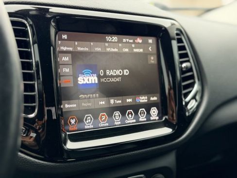 Used 2020 Jeep Compass Limited image 13