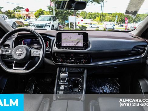 Used 2022 Nissan Rogue Platinum w/ Head-Up Display Package image 25