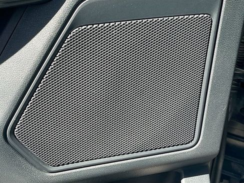 Used 2022 Ford F150 XLT w/ Equipment Group 302A High AWD/4WD image 18