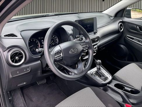 Used 2022 Hyundai Kona SE w/ Cargo Package FWD image 14