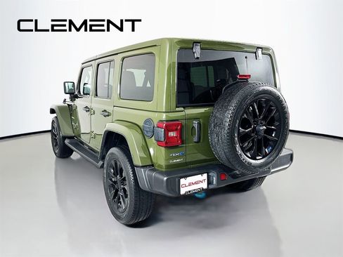 Used 2023 Jeep Wrangler Unlimited Sahara w/ Cold Weather Group image 8