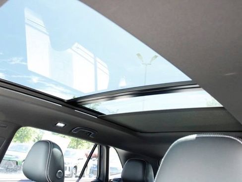 Used 2026 Volkswagen Atlas Cross Sport SE w/ Panoramic Sunroof Package AWD/4WD image 17