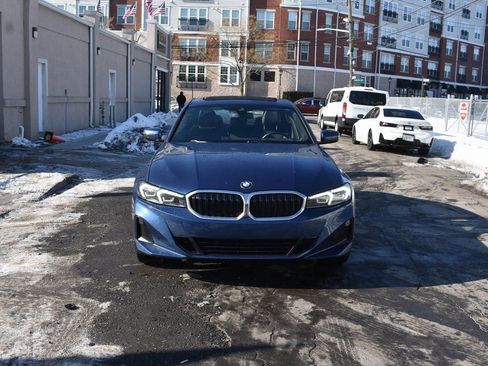 Used 2024 BMW 330i xDrive 330i xDrive image 3