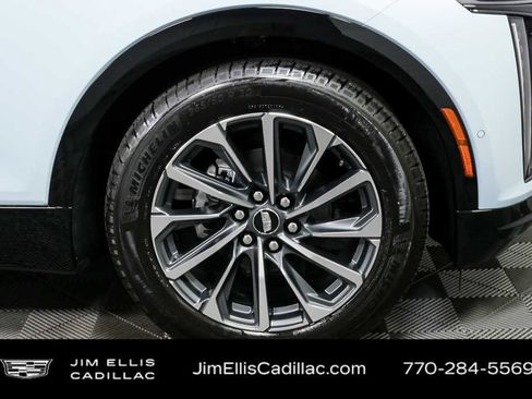 New 2026 Cadillac Lyriq Sport RWD image 38