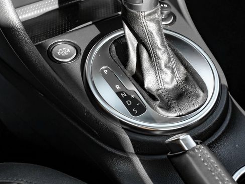 Used 2014 Volkswagen Beetle R-Line FWD image 19