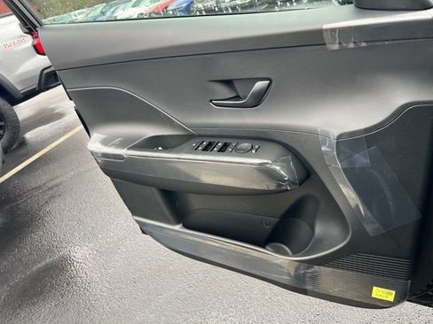 New 2026 Hyundai Kona SE AWD/4WD image 17