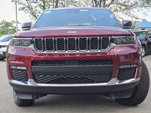 Used 2025 Jeep Grand Cherokee L Limited image 2