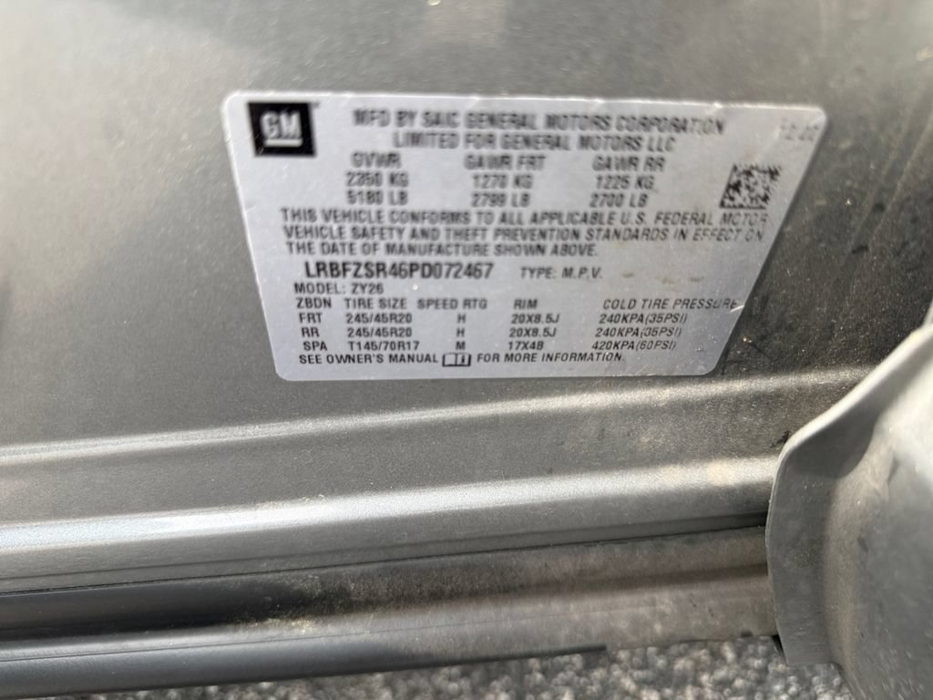 Used 2023 Buick Envision Avenir AWD/4WD image 29