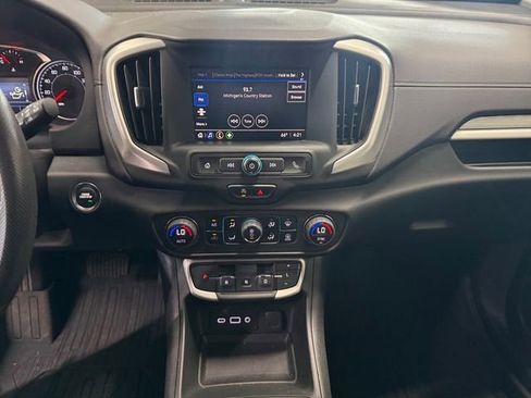 Used 2023 GMC Terrain SLE w/ Driver Convenience Package FWD image 5